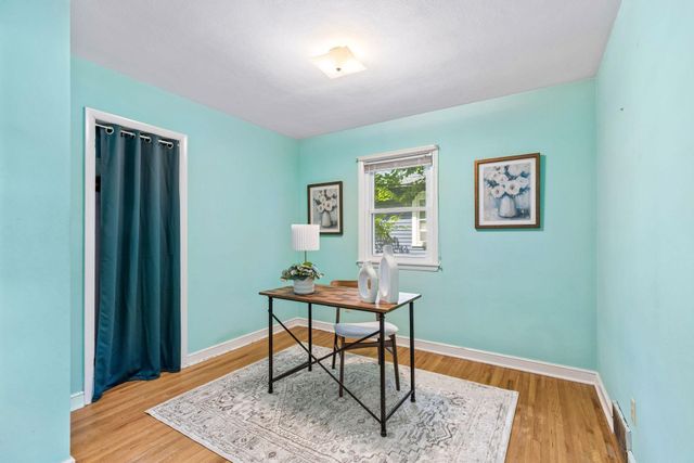 1923 Cottage Avenue E, Saint Paul, MN 55119