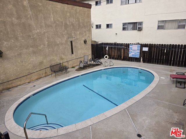 919 N Inglewood Avenue 17, Inglewood, CA 90302