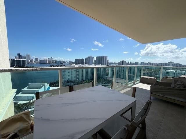 3330 NE 190th Street 1815, Aventura, FL 33180