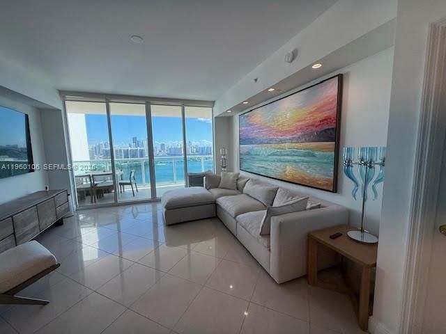 3330 NE 190th Street 1815, Aventura, FL 33180