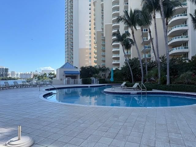 3330 NE 190th Street 1815, Aventura, FL 33180