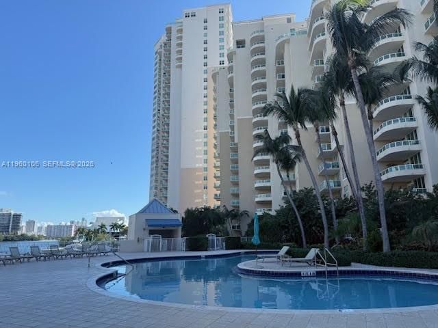 3330 NE 190th Street 1815, Aventura, FL 33180