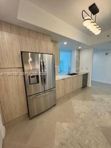 3330 NE 190th Street 1815, Aventura, FL 33180