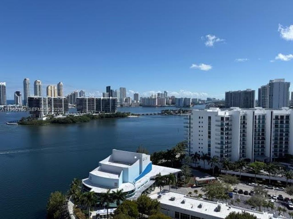 3330 NE 190th Street 1815, Aventura, FL 33180