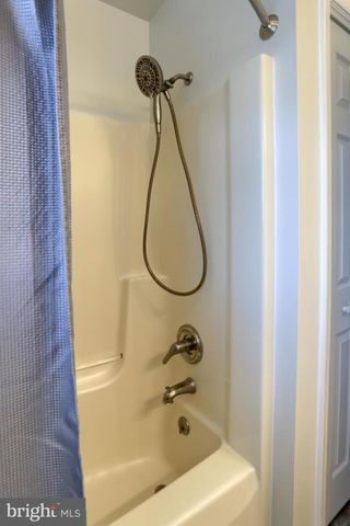 6207 CHATHAM GLENN WAY, Harrisburg, PA 17111