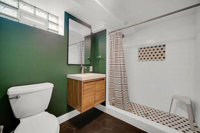 8224 Beech Avenue, Munster, IN 46321