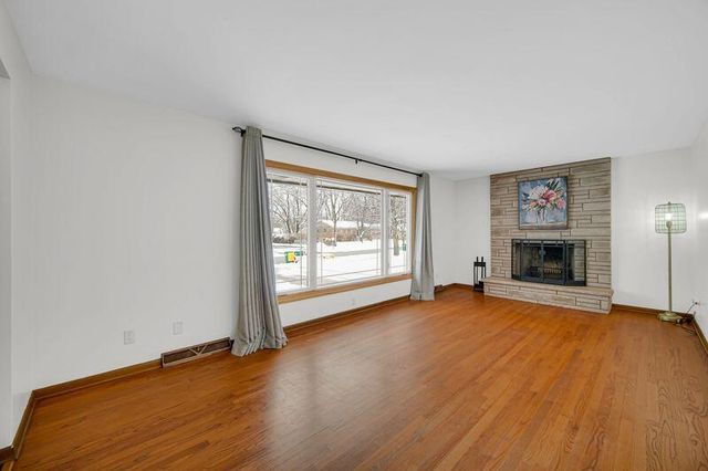 8224 Beech Avenue, Munster, IN 46321