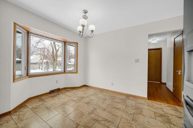 8224 Beech Avenue, Munster, IN 46321