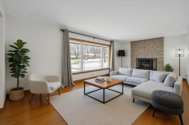 8224 Beech Avenue, Munster, IN 46321