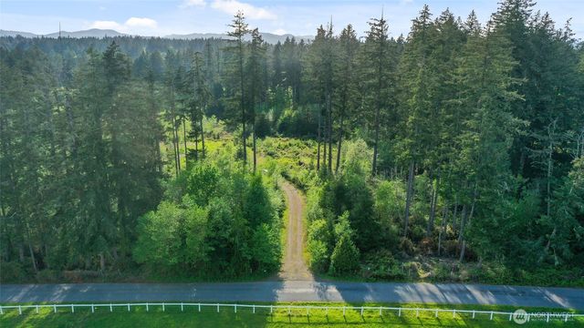 8511 Schirm Road NW, Olympia, WA 98502
