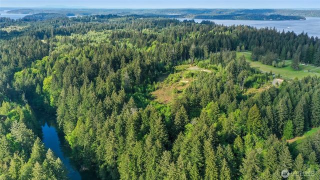 8511 Schirm Road NW, Olympia, WA 98502