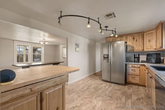 17252 S 178th West Avenue, Kellyville, OK 74039