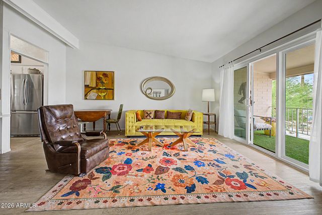 10807 N FAIRWAY Court W 212, Sun City, AZ 85351