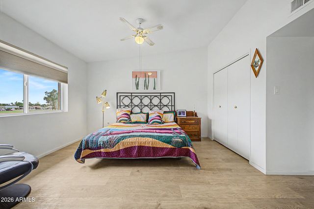 10807 N FAIRWAY Court W 212, Sun City, AZ 85351