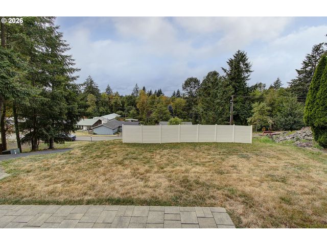 506 HAUSSLER Rd, Kelso, WA 98626