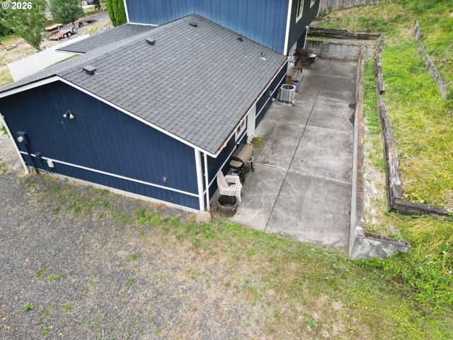 506 HAUSSLER Rd, Kelso, WA 98626