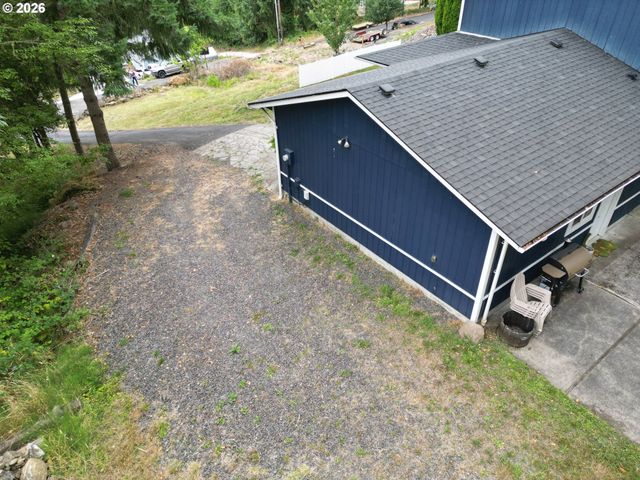 506 HAUSSLER Rd, Kelso, WA 98626