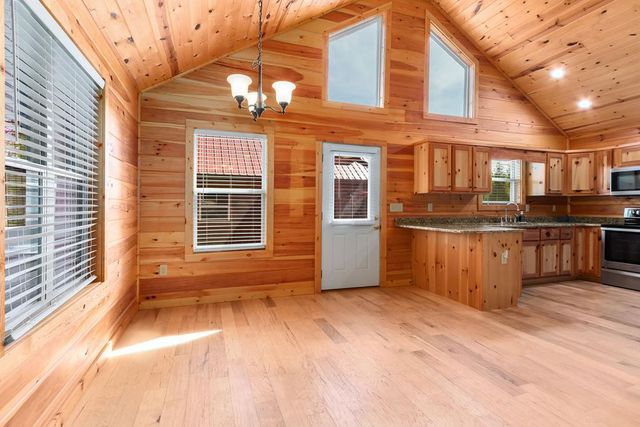 284 Deerfield Drive, Murphy, NC 28906
