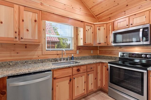 284 Deerfield Drive, Murphy, NC 28906