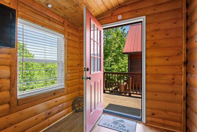 284 Deerfield Drive, Murphy, NC 28906