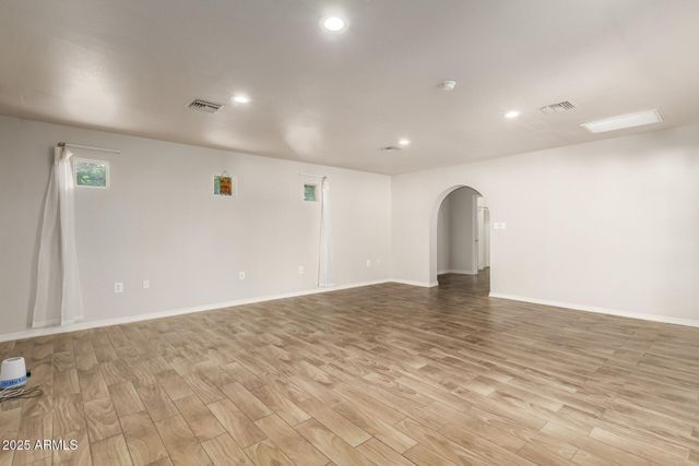 30 W DEL RIO Circle, Tempe, AZ 85282