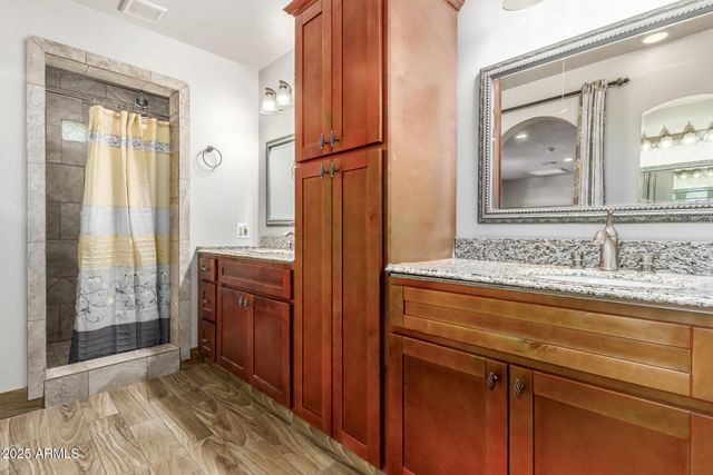 30 W DEL RIO Circle, Tempe, AZ 85282