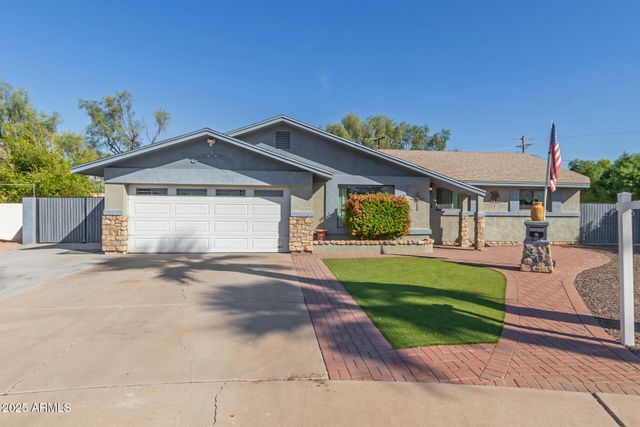 30 W DEL RIO Circle, Tempe, AZ 85282