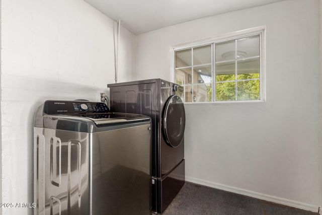 30 W DEL RIO Circle, Tempe, AZ 85282