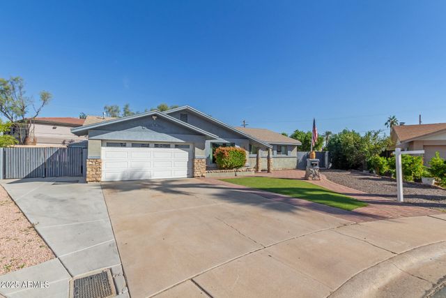 30 W DEL RIO Circle, Tempe, AZ 85282