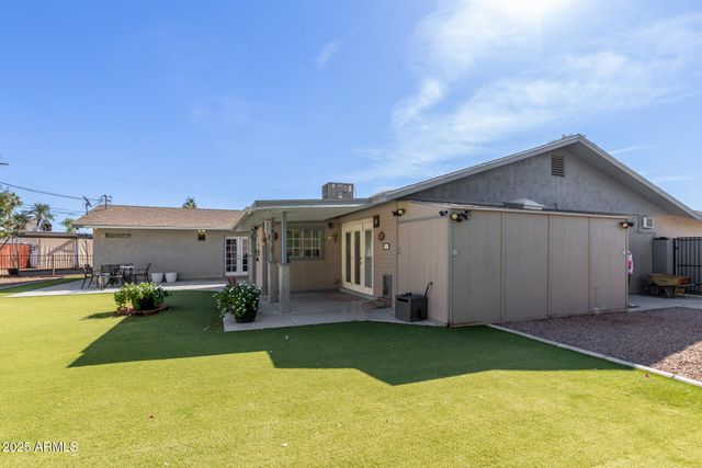 30 W DEL RIO Circle, Tempe, AZ 85282