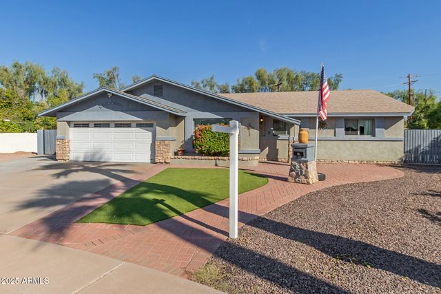 30 W DEL RIO Circle, Tempe, AZ 85282