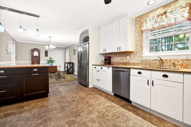 821 N Palmetto Street, Summerville, SC 29483