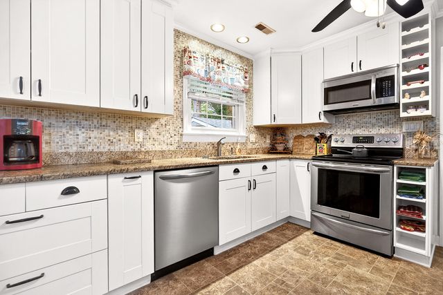 821 N Palmetto Street, Summerville, SC 29483