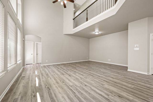 6835 Deleon Street, Irving, TX 75039