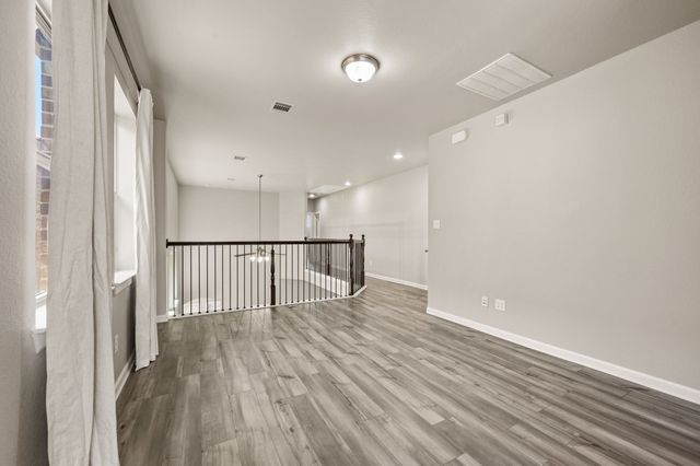6835 Deleon Street, Irving, TX 75039