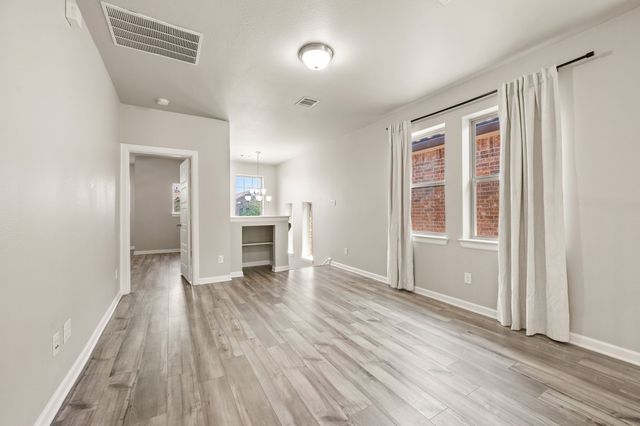 6835 Deleon Street, Irving, TX 75039