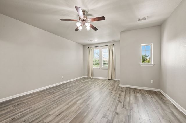 6835 Deleon Street, Irving, TX 75039