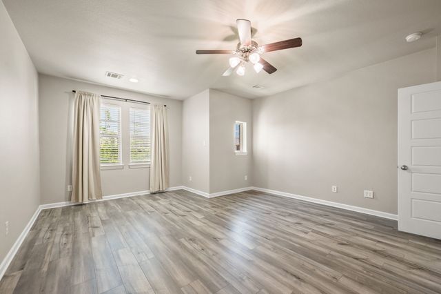 6835 Deleon Street, Irving, TX 75039