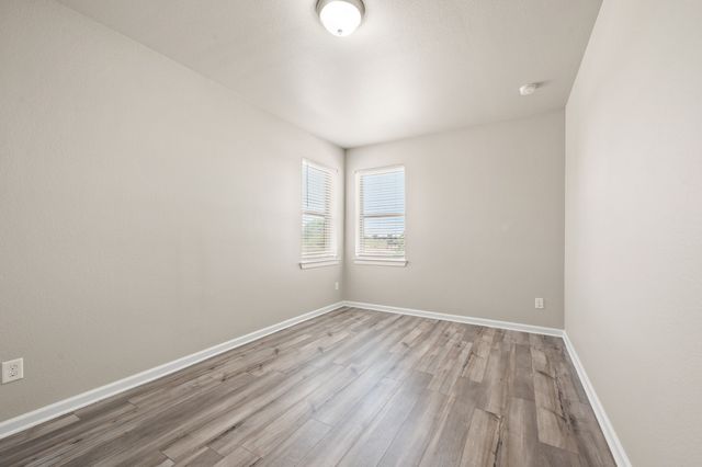 6835 Deleon Street, Irving, TX 75039
