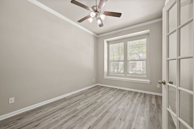 6835 Deleon Street, Irving, TX 75039