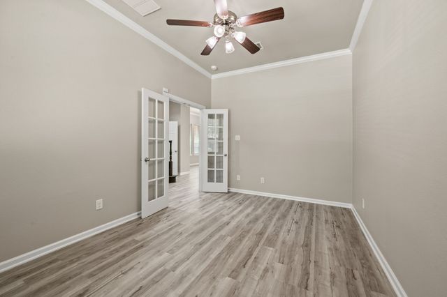 6835 Deleon Street, Irving, TX 75039