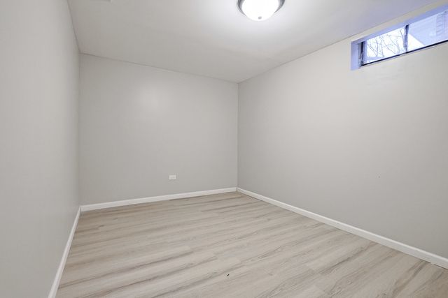 2 N Wisconsin Avenue, Addison, IL 60101