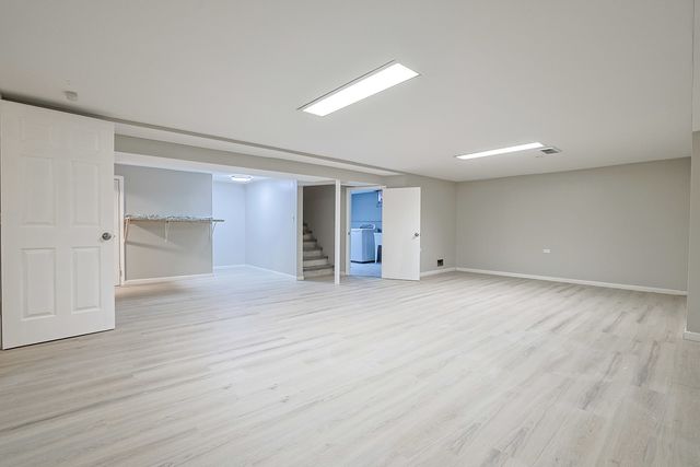 2 N Wisconsin Avenue, Addison, IL 60101