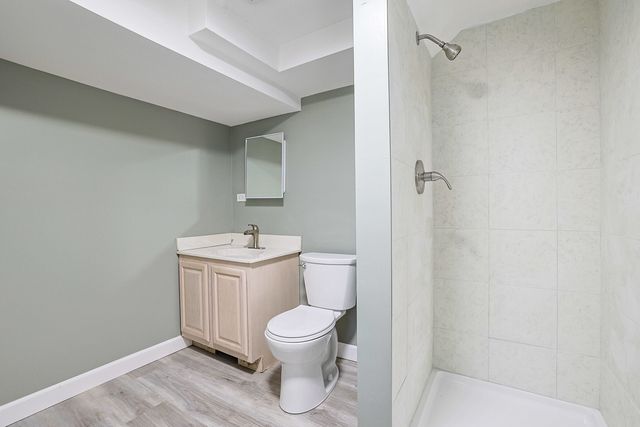 2 N Wisconsin Avenue, Addison, IL 60101