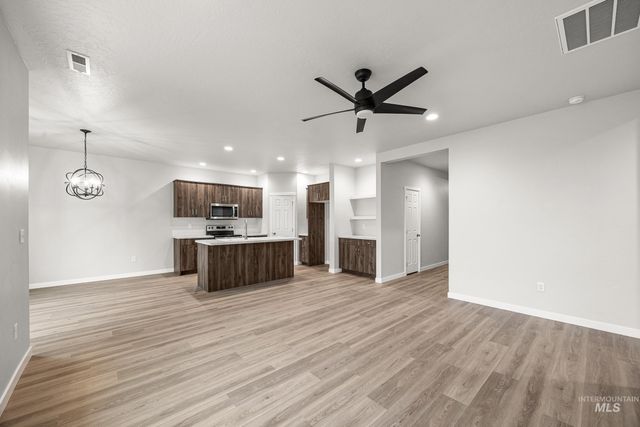 13656 Redway Ct, Caldwell, ID 83607