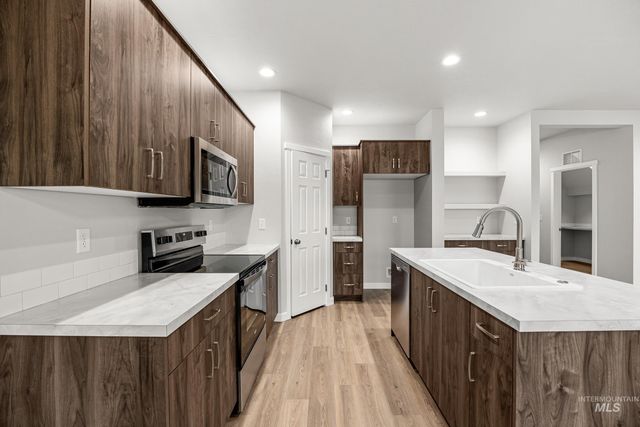 13656 Redway Ct, Caldwell, ID 83607