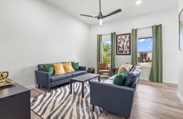 506 W Owing Street, Denison, TX 75020