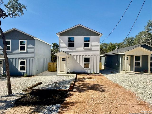 701 Burr Oak, Canyon Lake, TX 78133