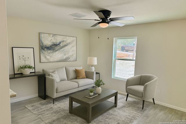 701 Burr Oak, Canyon Lake, TX 78133