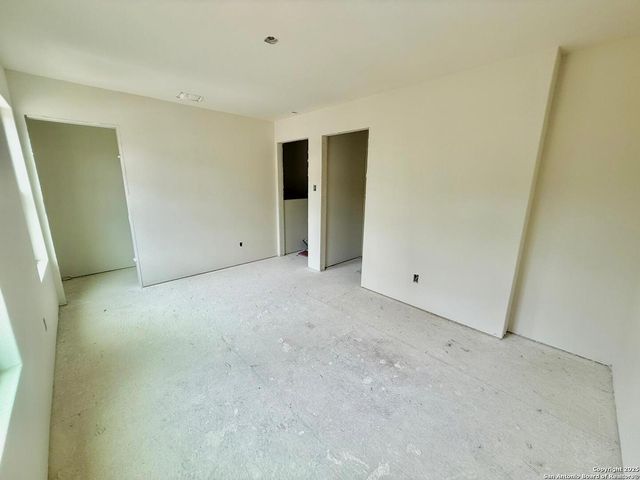 701 Burr Oak, Canyon Lake, TX 78133